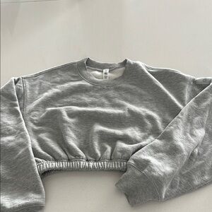 ALO Yoga Heather Gray Crewneck Cropped Sweatshirt XS